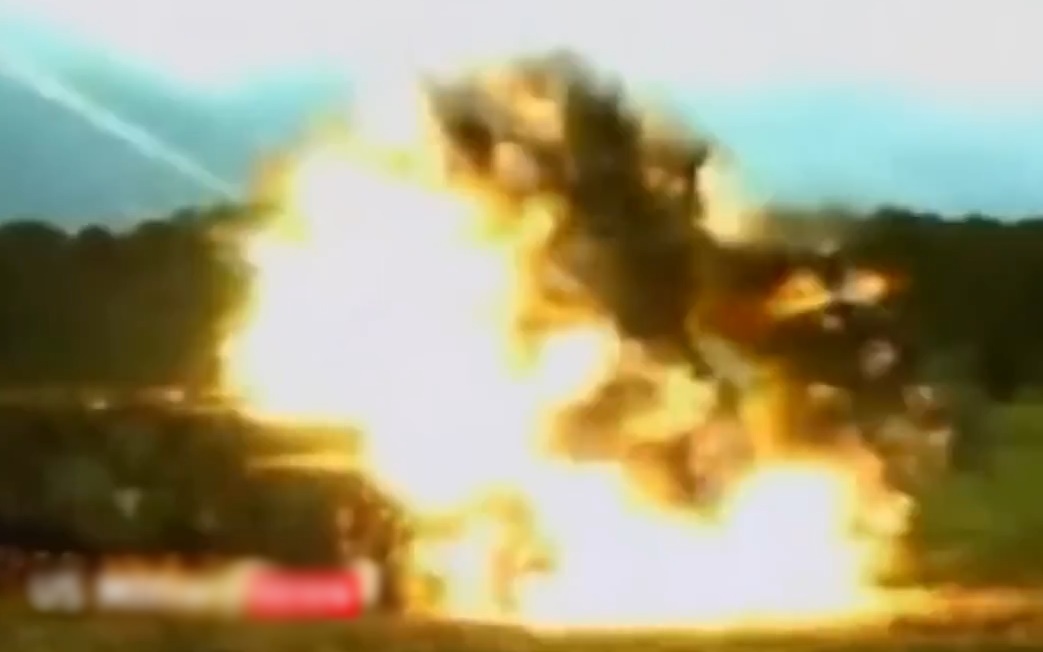 Tên lửa Javelin đánh thẳng vào nóc xe tăng và thiết giáp, hạ gục mục tiêu